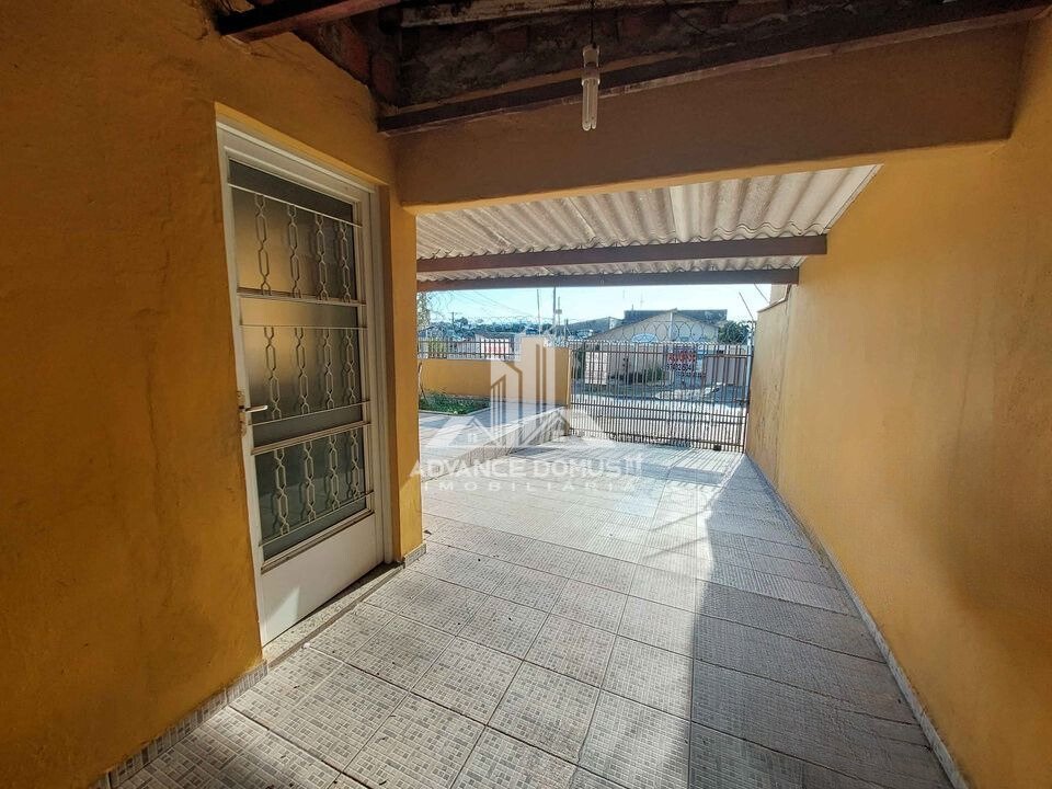 Casa à venda com 2 quartos, 180m² - Foto 2